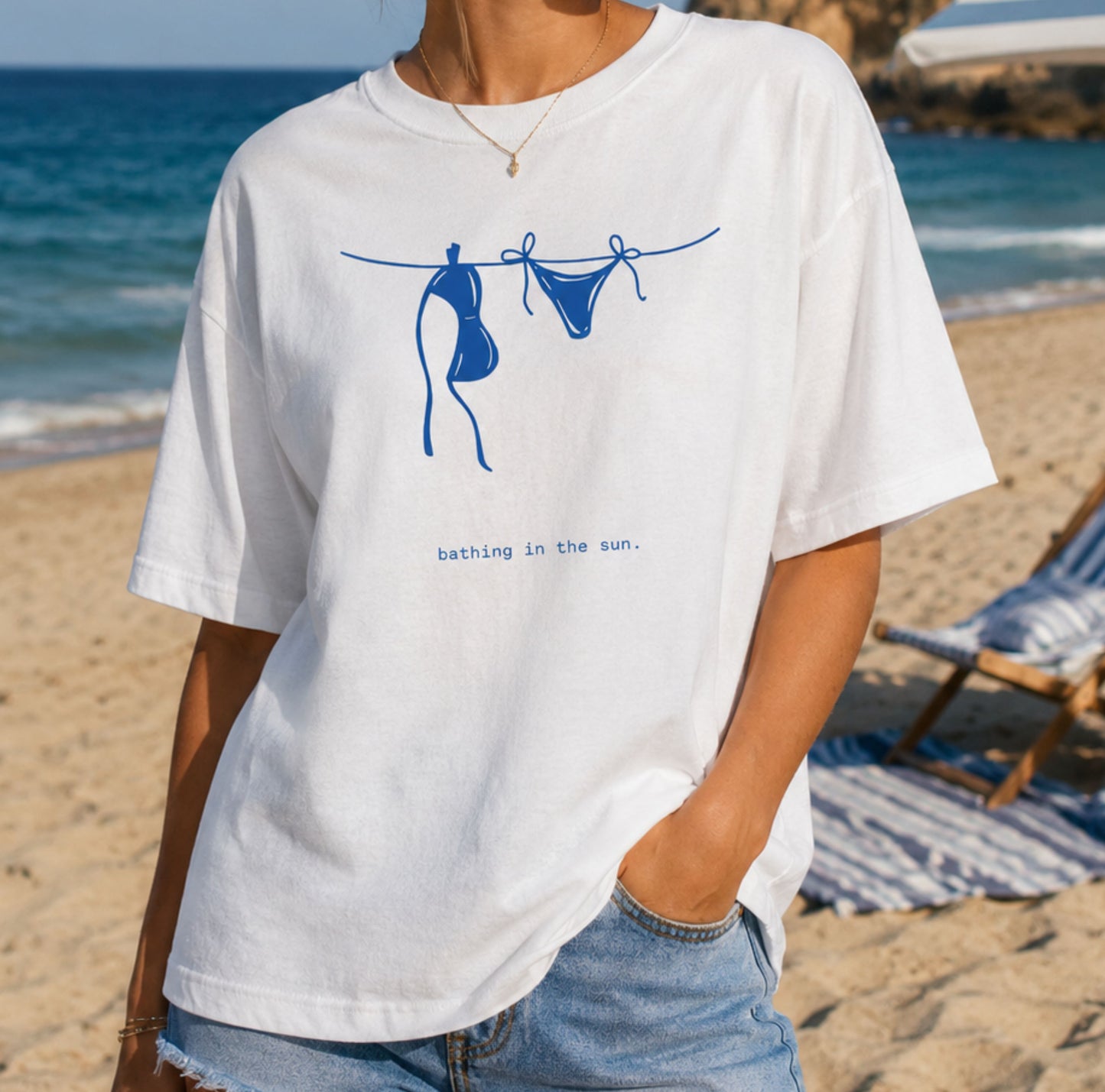T-shirt Bathing in the sun.
