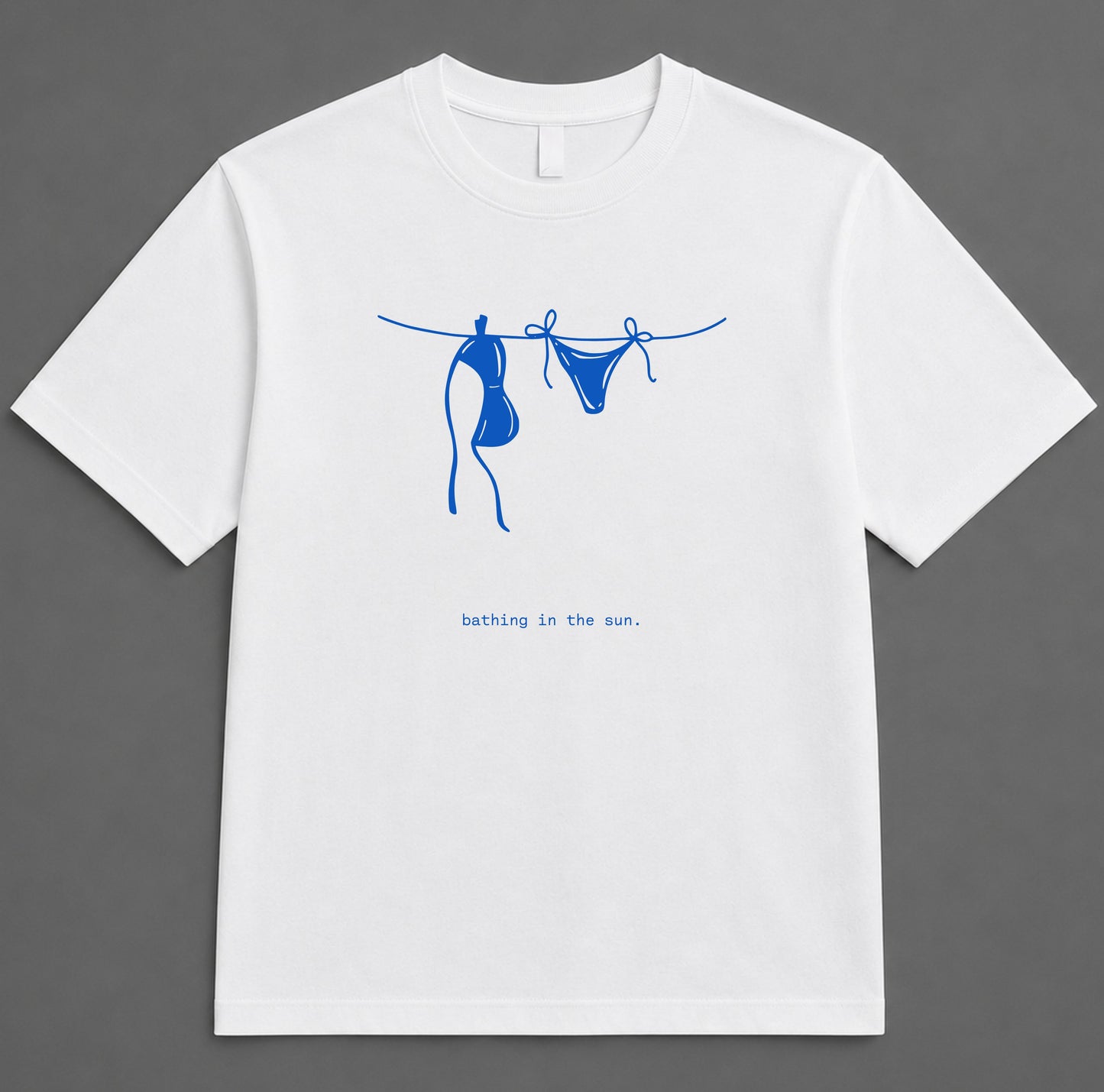 T-shirt Bathing in the sun.