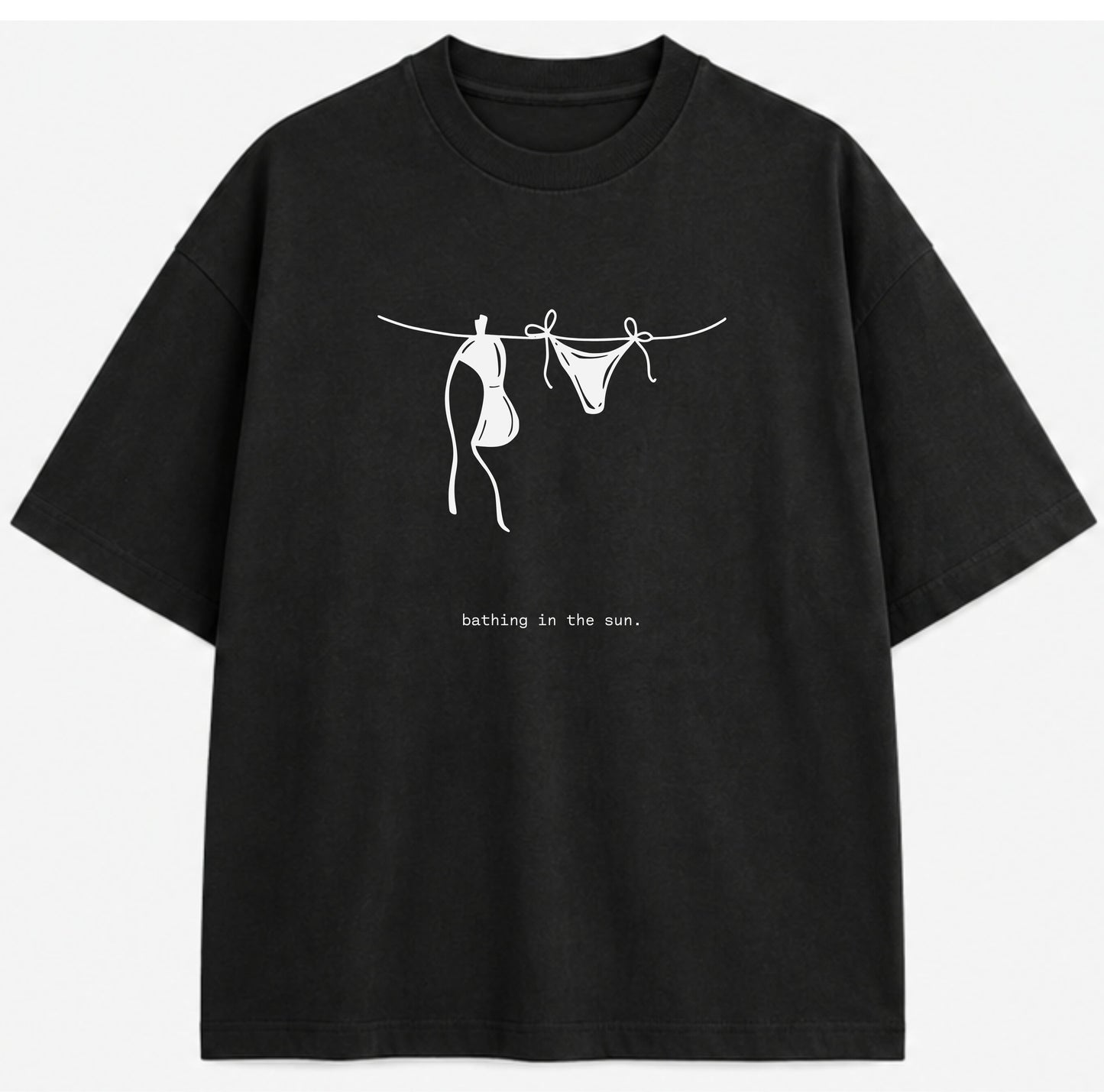 T-shirt Bathing in the sun.
