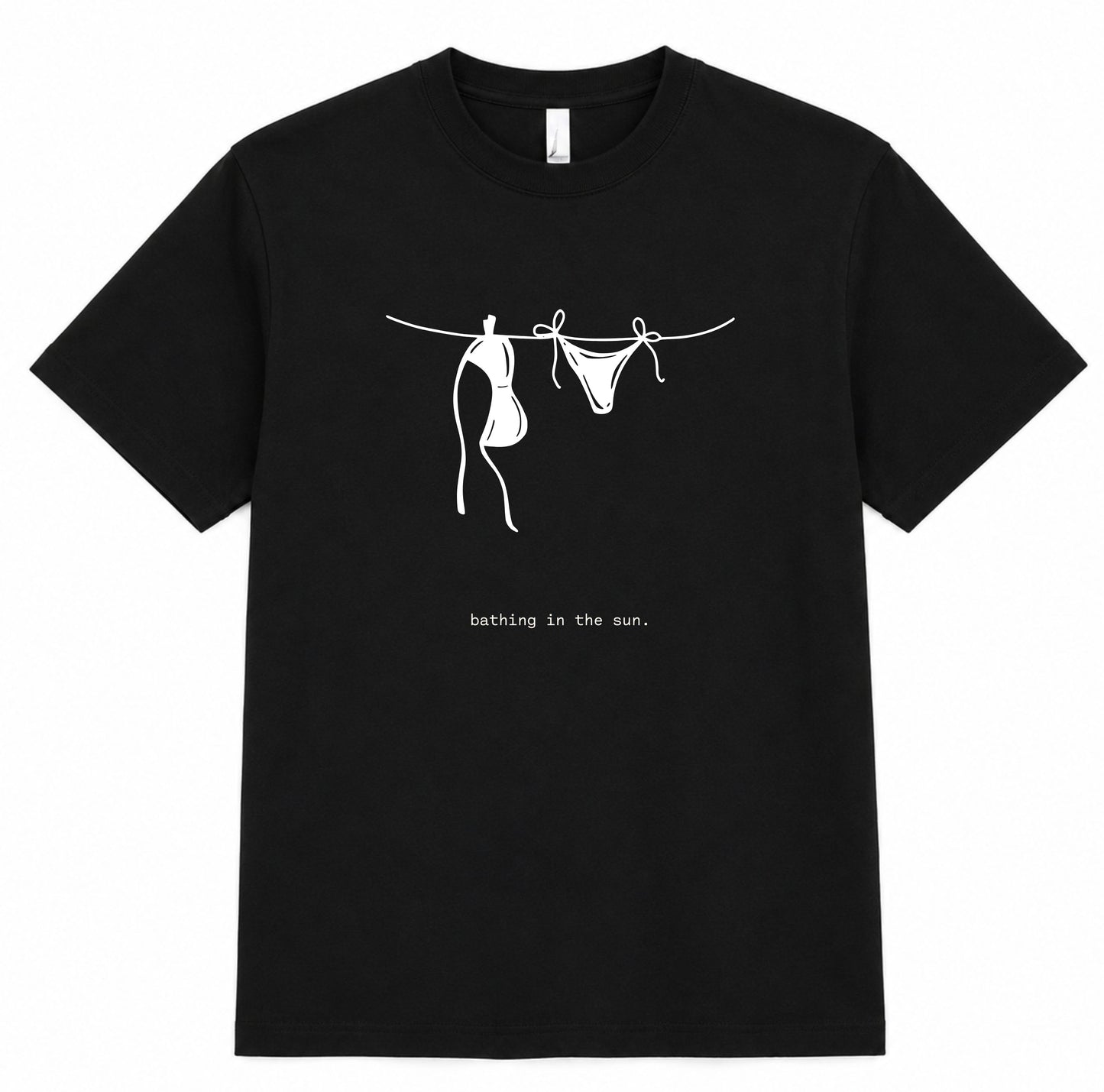 T-shirt Bathing in the sun.