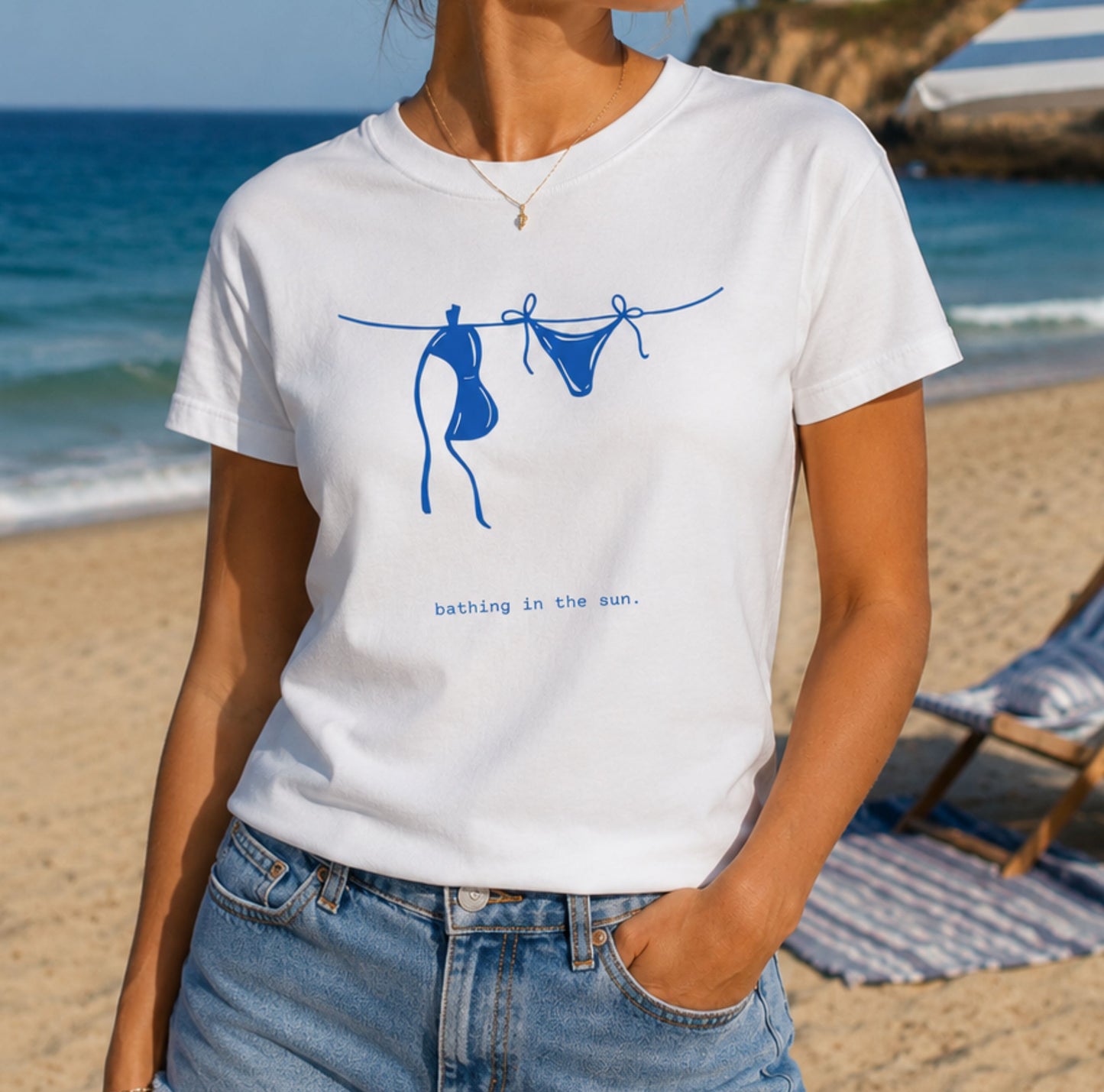 T-shirt Bathing in the sun.